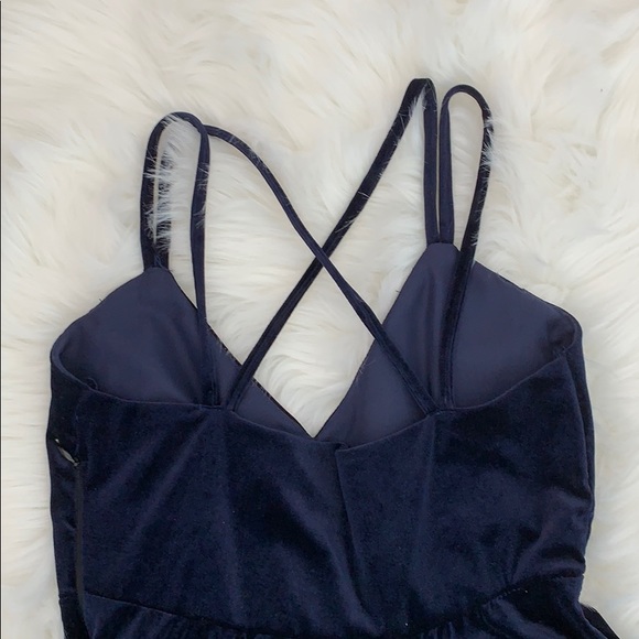 ✨HOST PICK✨NWOT Navy velvet criss cross back dress - Picture 4 of 5